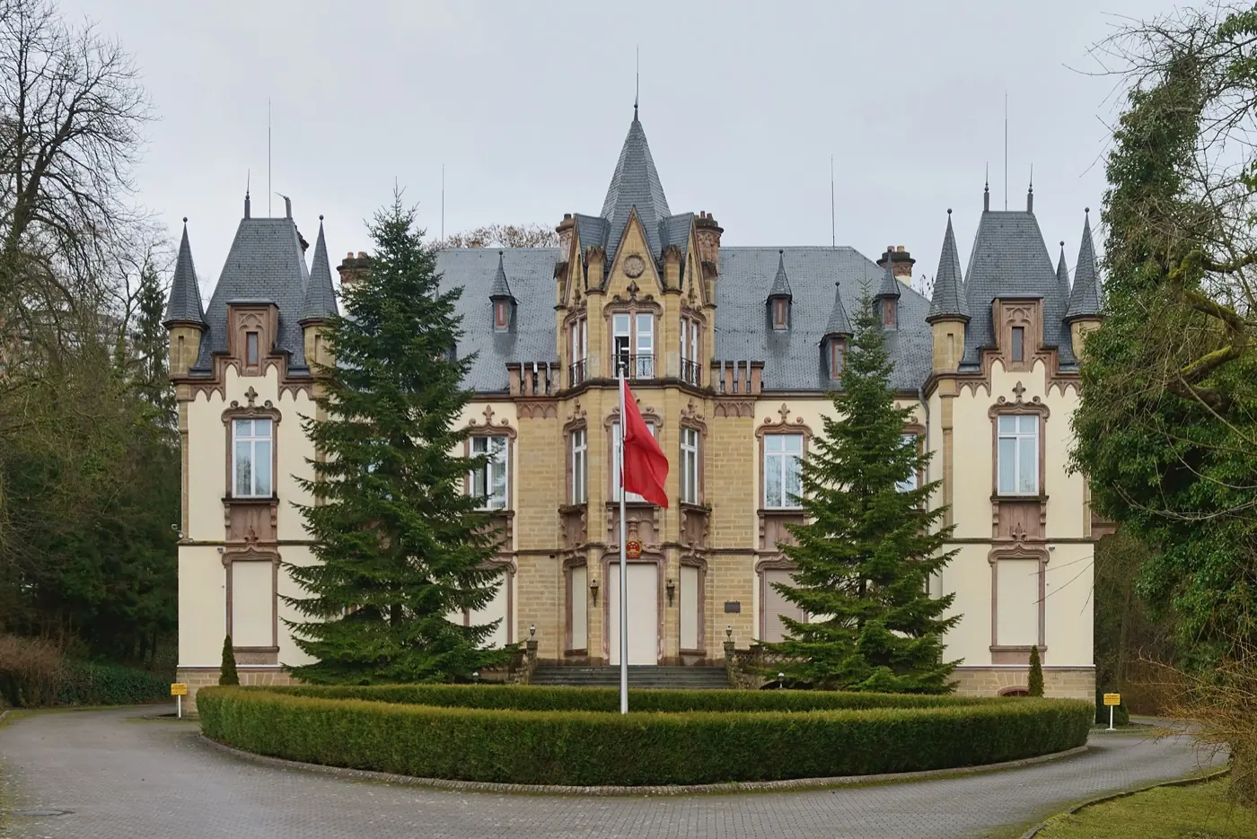 Dommeldange Castle in Luxembourg