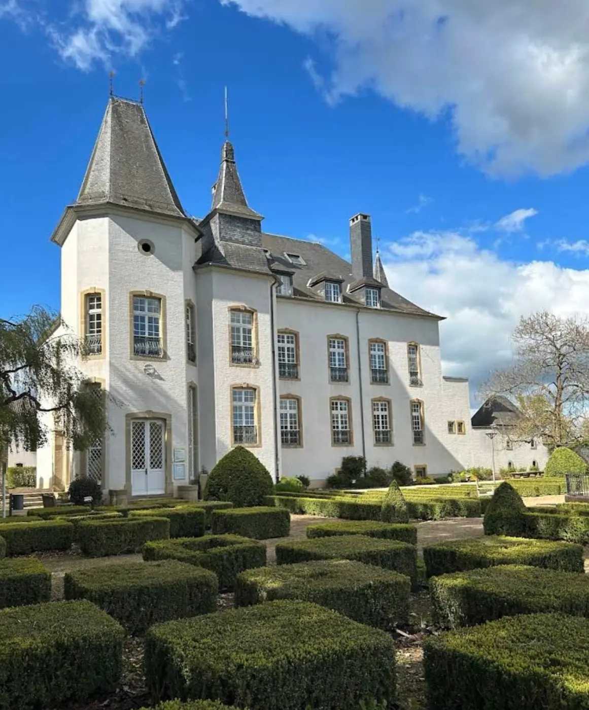 Main exterior view of Munsbach Castle, a castle in Munsbach, Luxembourg