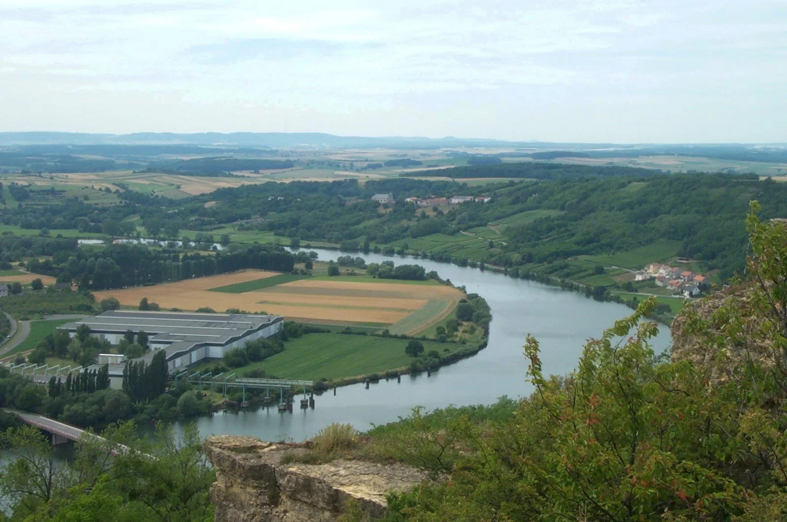 Moselle River bends near the Trier day trip route